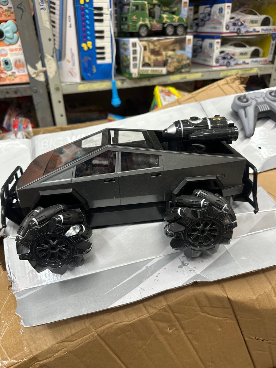 Voiture Tesla combat