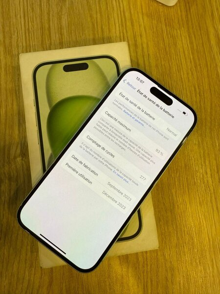 iPhone 15 128G quasi neuf