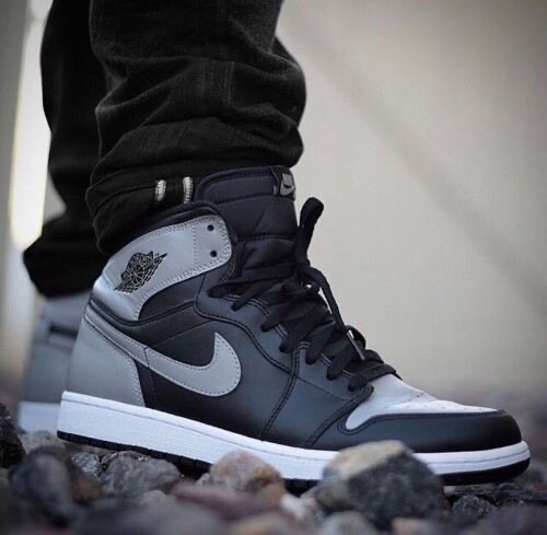 Air Jordan 1 high(ash and black )