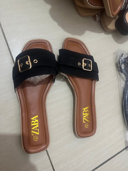 Sandales à boucle femme