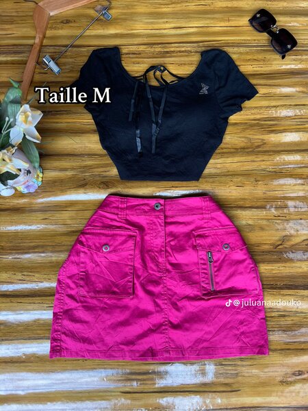 Ensemble top et jupe élégants