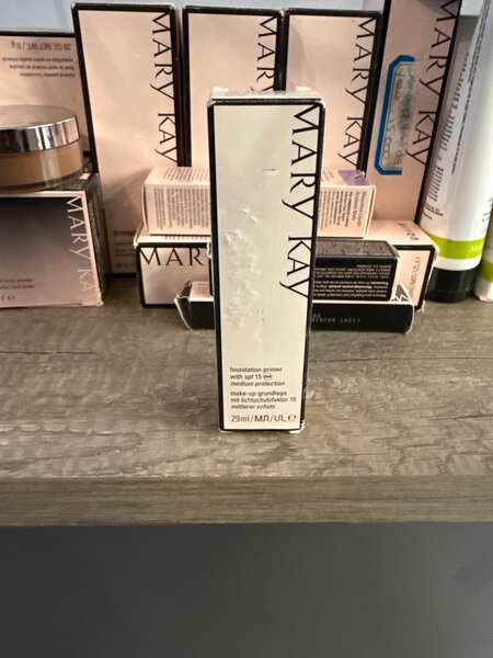 Mary Kay Primer & Foundation Set
