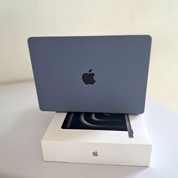 MacBook Pro M3 14"