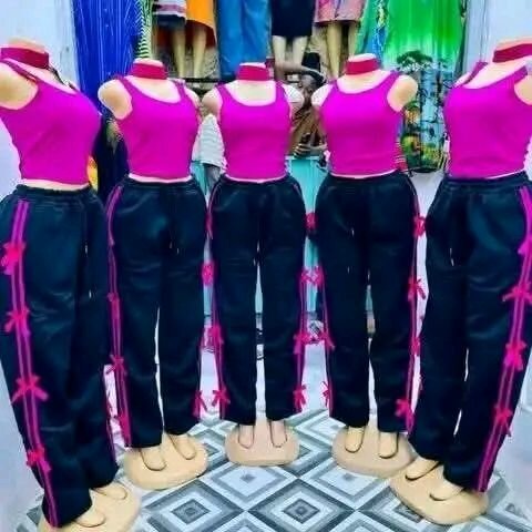 Ensemble jogging et débardeur rose