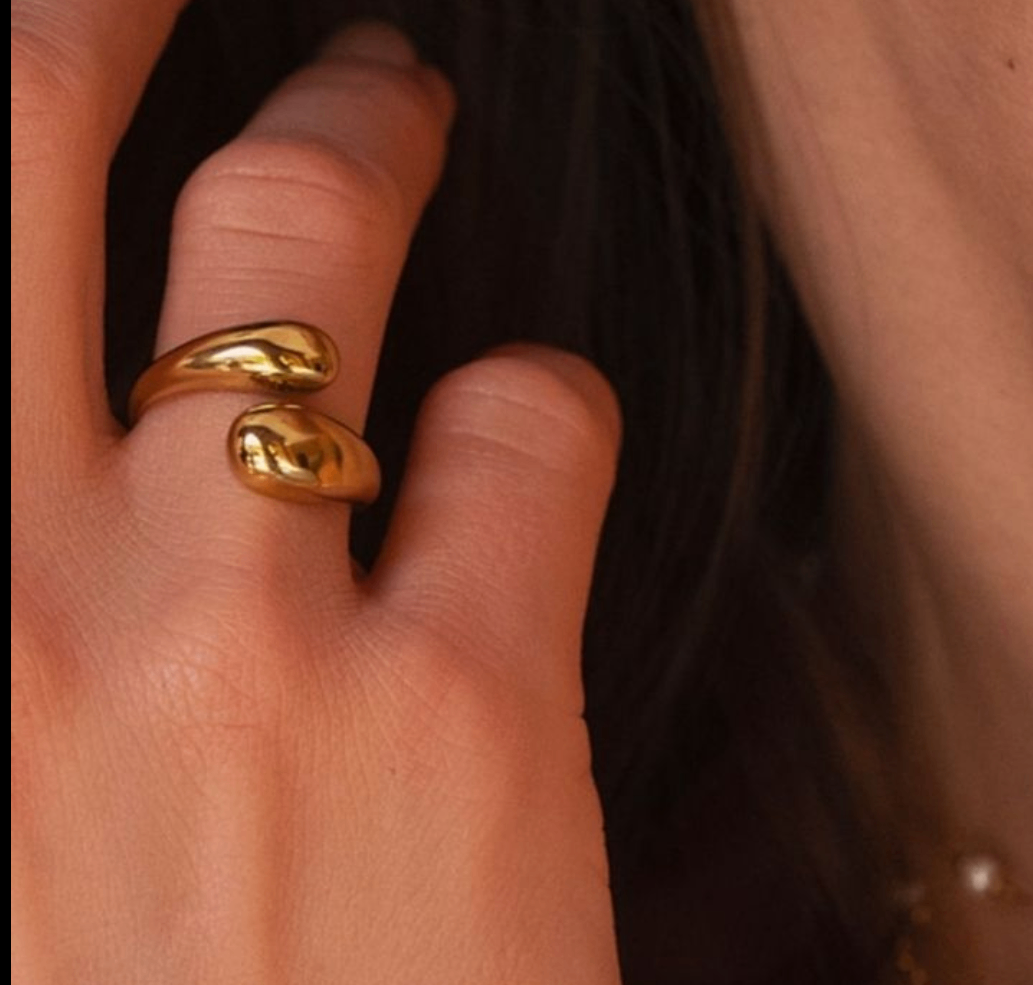 Bague ajustable dorée élégante