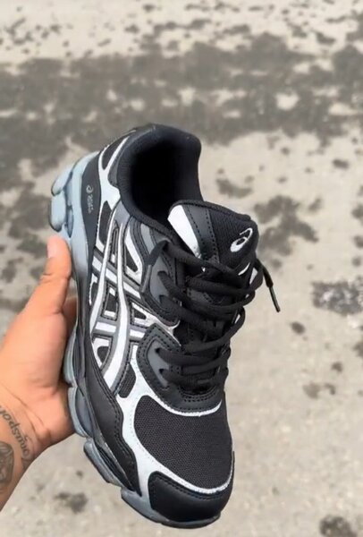 Chaussures de course Asics