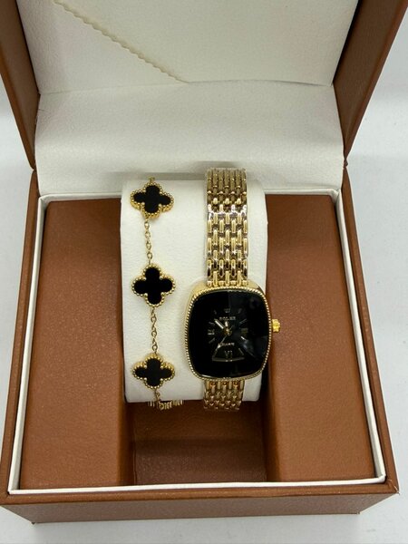 Montre femme dorée avec bracelet