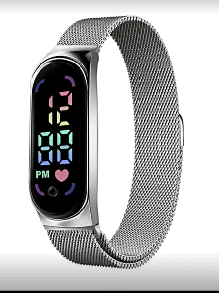 Montre tactile argentée