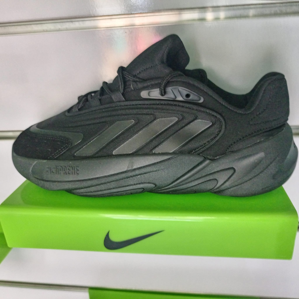 Adidas Ozelia