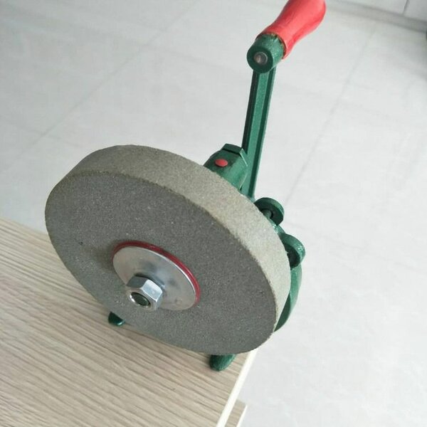 Affûteur aiguiseur manuel