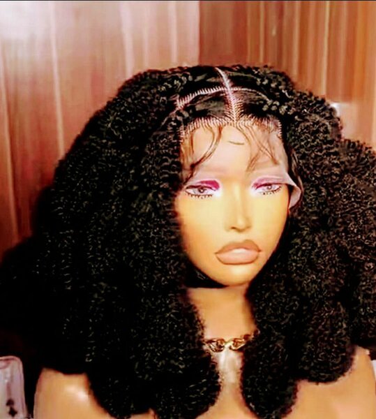 Perruque bouclée Volume XXL