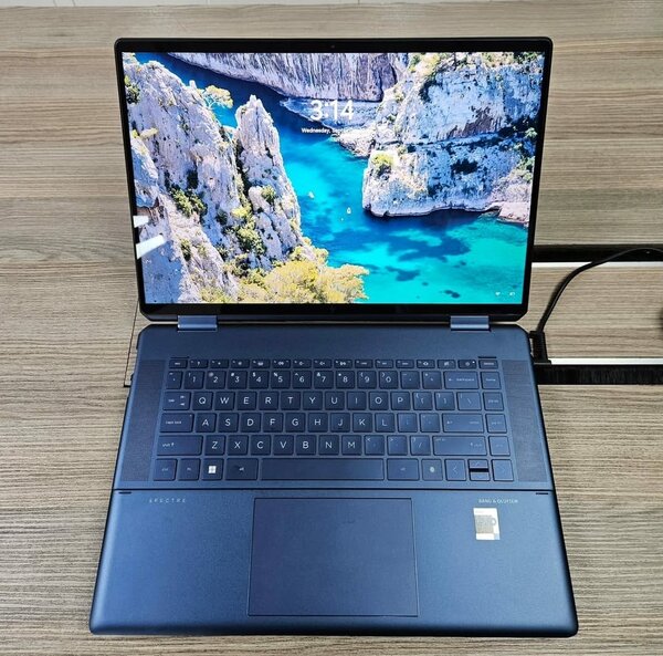 HP Spectre x360 2-in-1 16