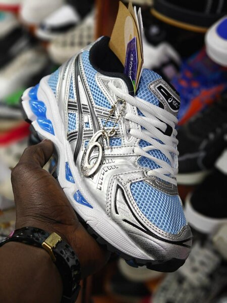 Chaussures de course légères homme