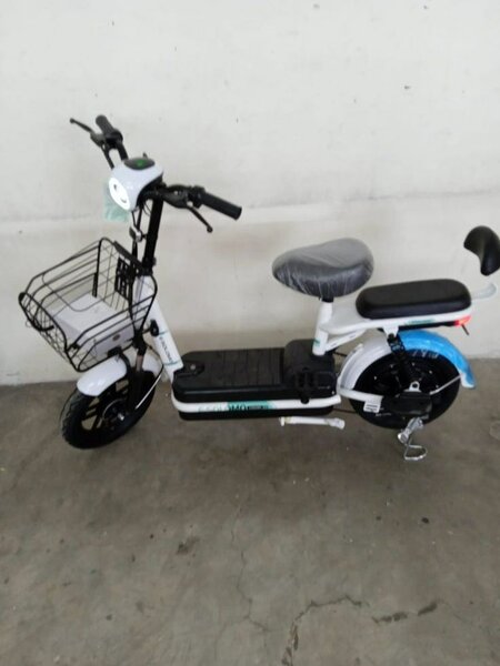 Trottinette électrique pliable