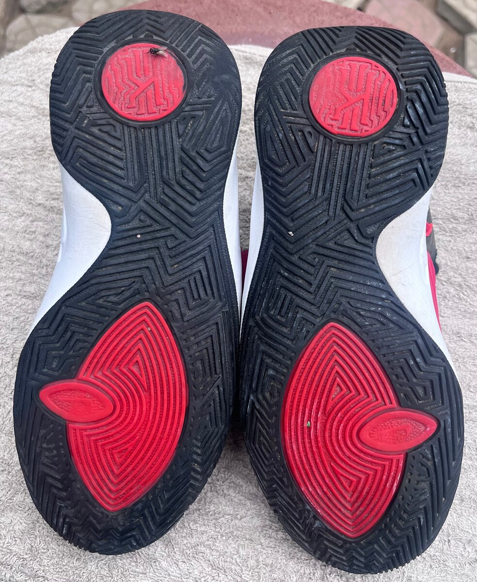 Nike(PS) Kyrie Flytrap 3 'Bla