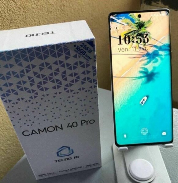 Smartphone Tecno Camon 40 Pro