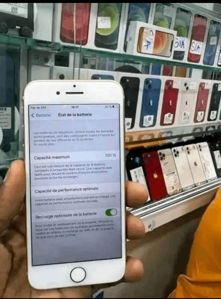 iPhone 8 Argent 64 Go