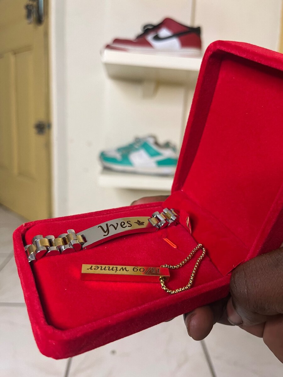 bracelet avec codes code Qr