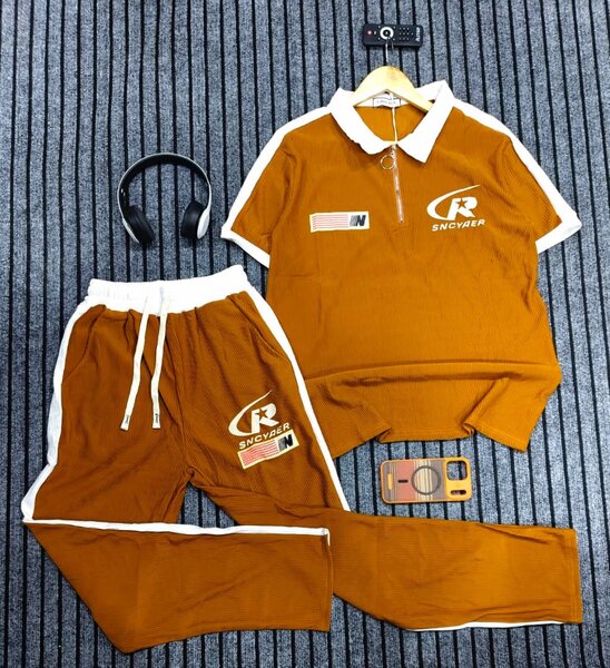 Ensemble sport décontracté