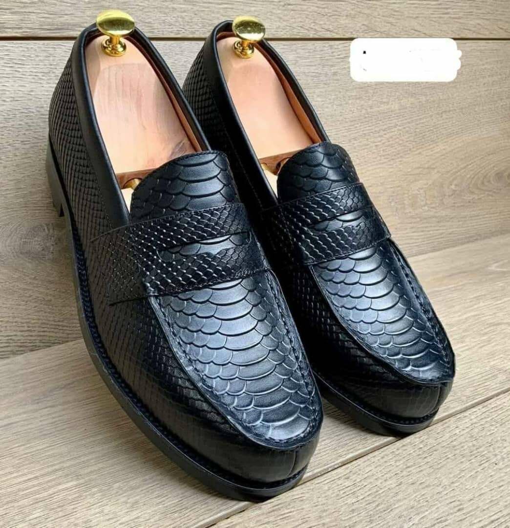 Chaussures fermés hommes.