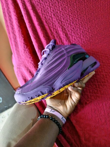 Chaussures de sport violettes