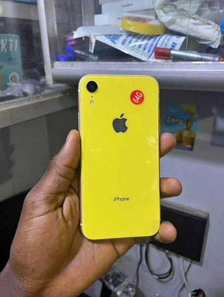 iPhone XR Jaune 64Go