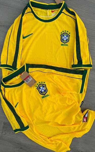 Maillots de football officiels