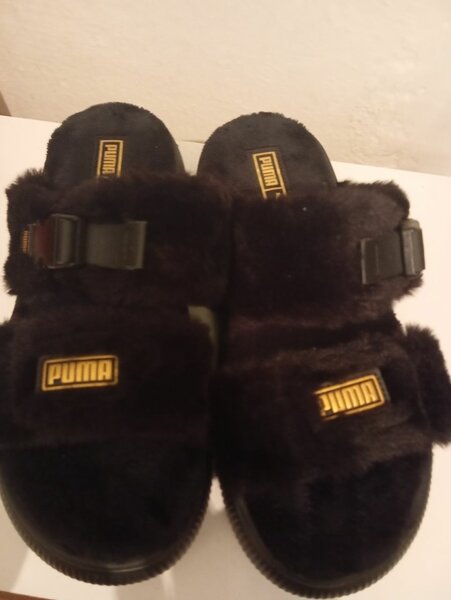 Меховые тапочки puma оригинал состояние отличное 9/10