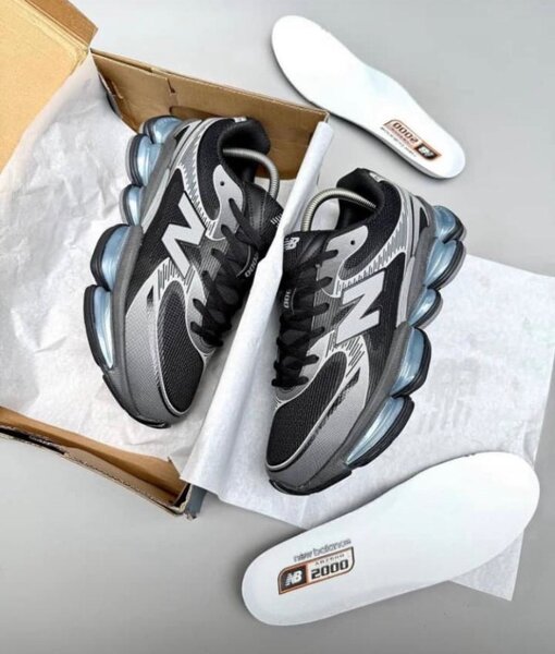 New Balance 2000
