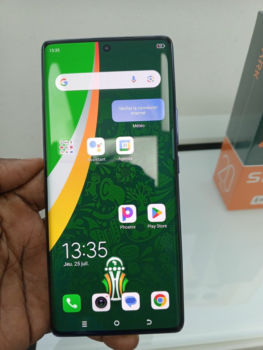 Tecno spark 20 pro plus
