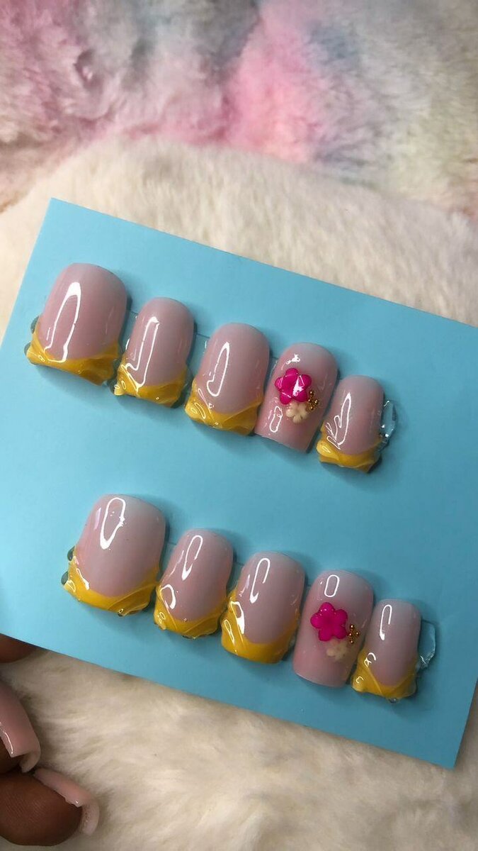 Ongles Artificiels Fleur Rose