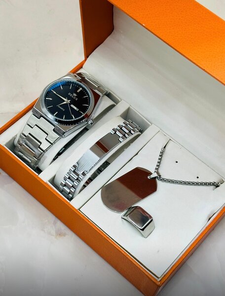 Montre avec Bracelet et Collier