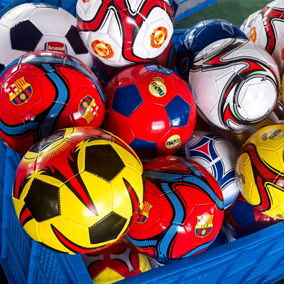 Ballons de football colorés