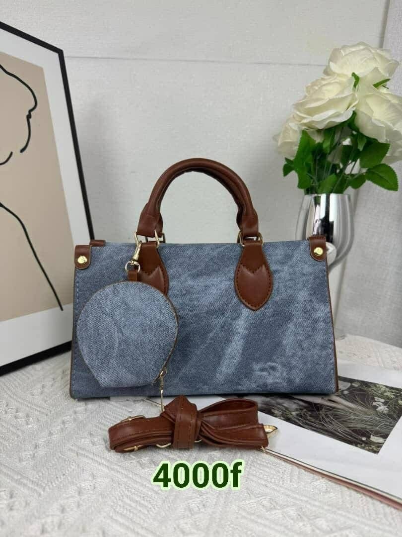 Sac à main élégant en simili-cuir