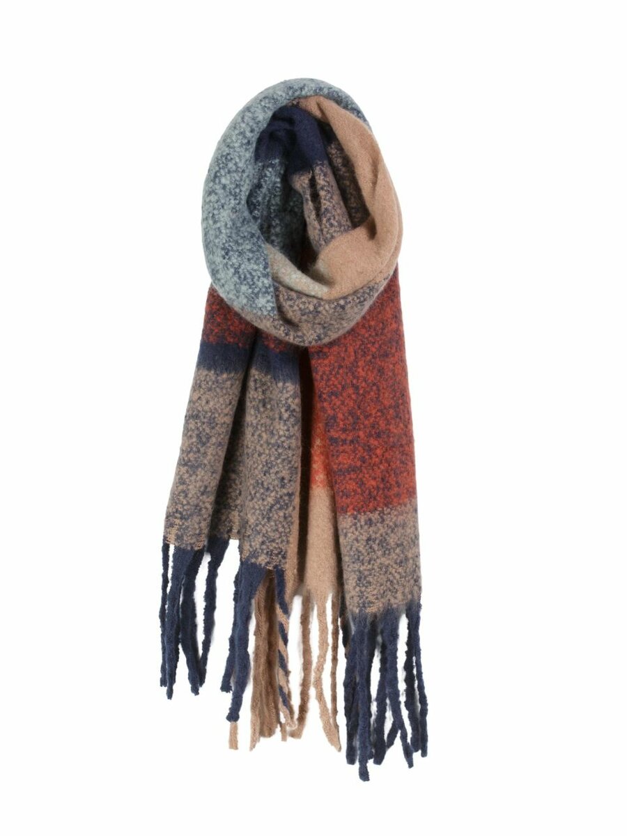 Écharpe cosy à franges