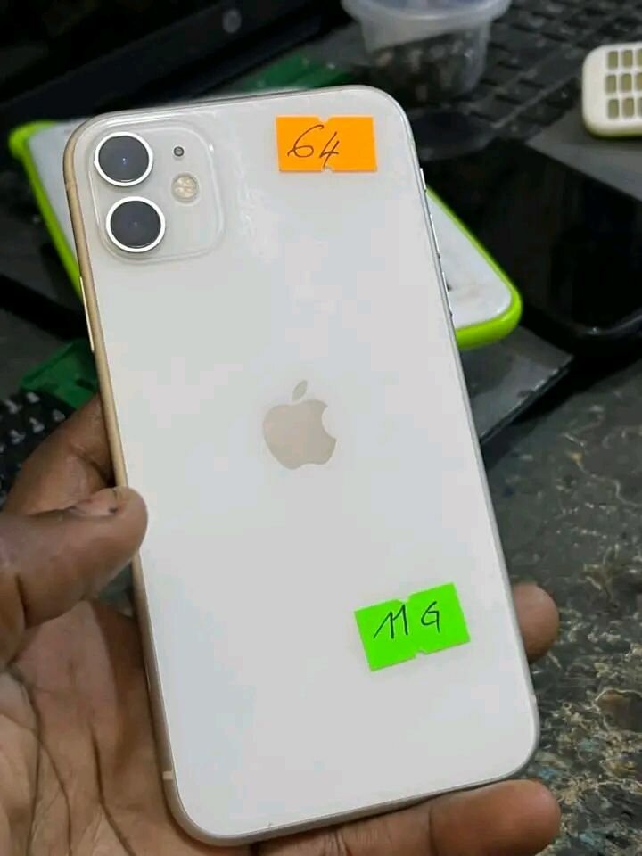 iPhone 11 Blanc 64Go