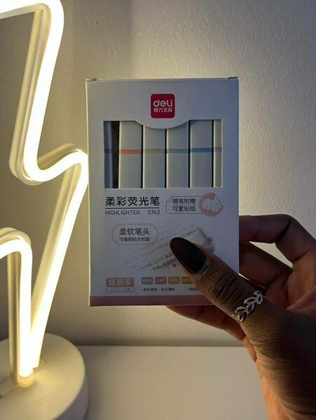 DELI PASTEL HIGHLIGHTERS