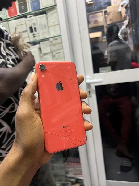 Iphone xr capacité 64