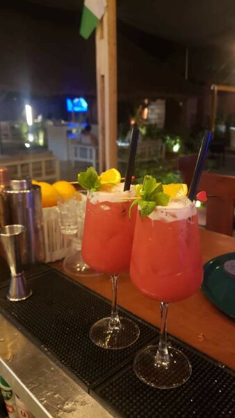 Cocktails exotiques et rafraîchissants
