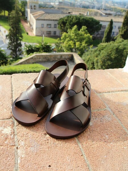 Sandales fermées en cuir