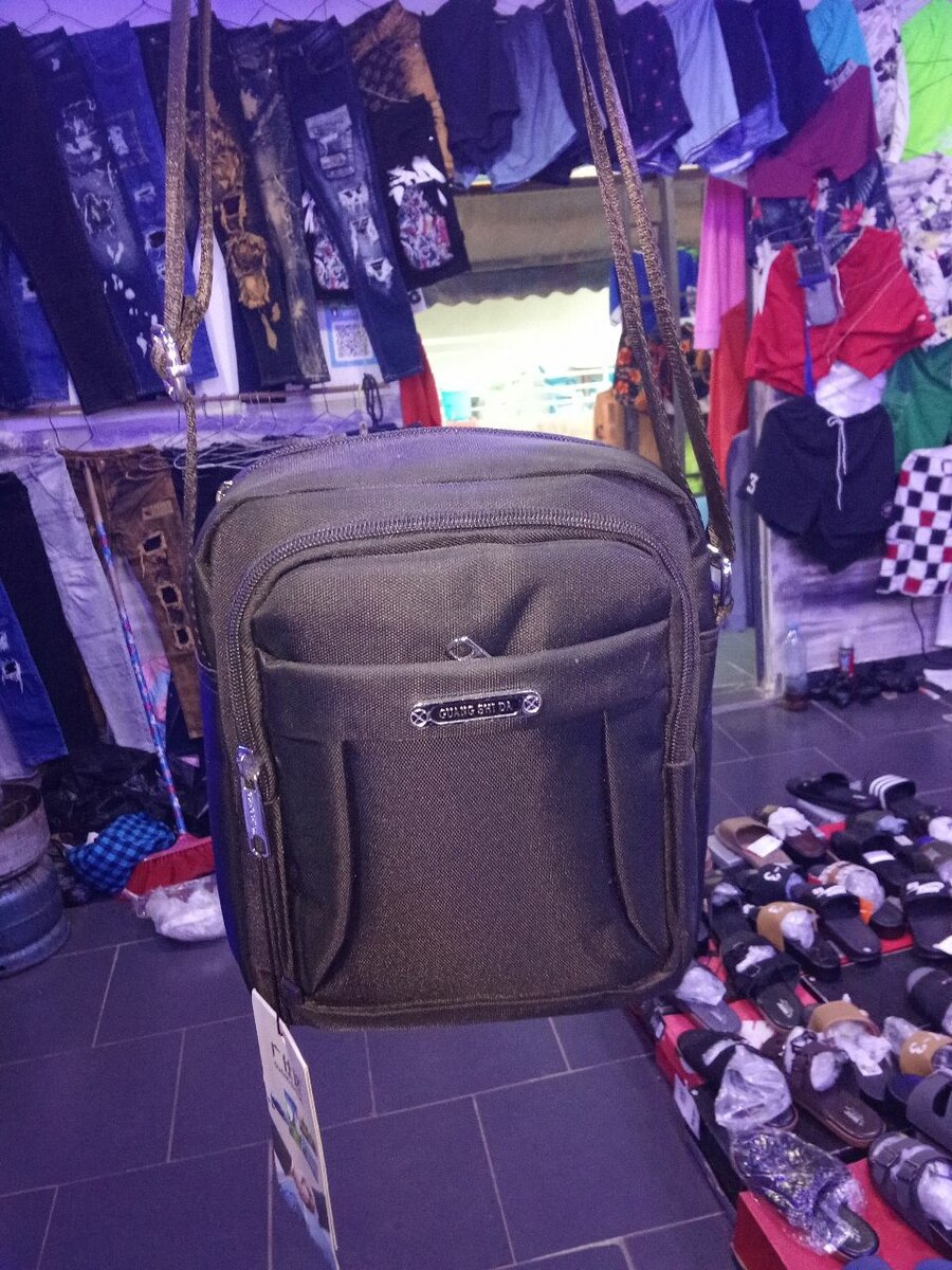 Sacoche bandoulière pratique homme