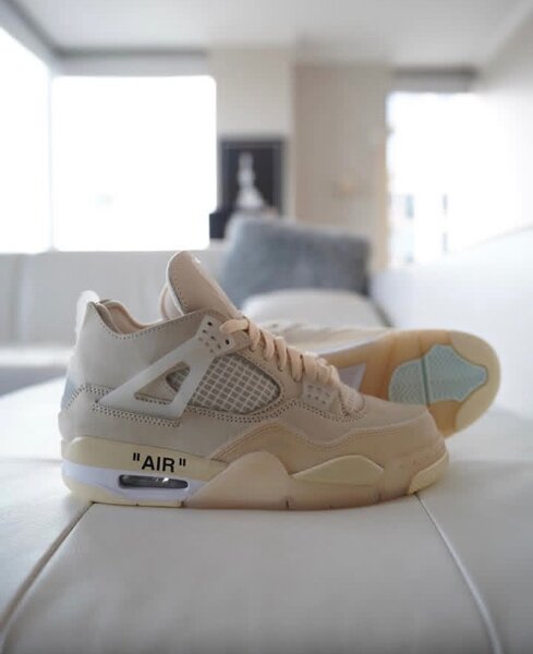 Off-white Jordan 4