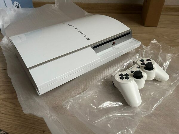 PS3 console UK direct use with games and CD