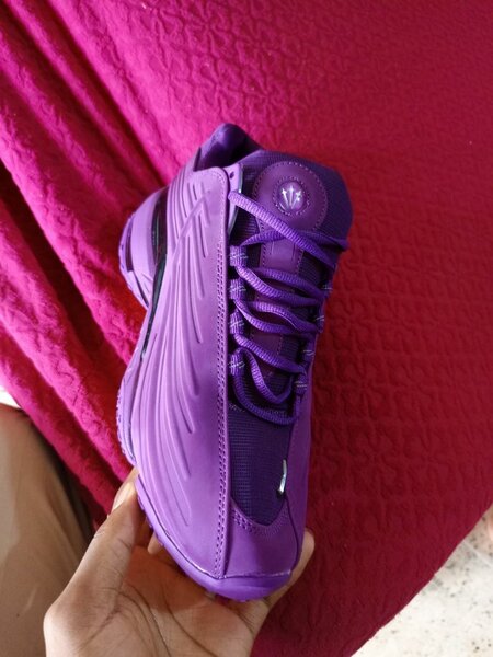 Chaussures de sport violettes