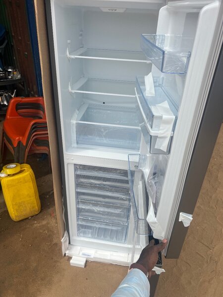 Réfrigérateur congélateur moderne