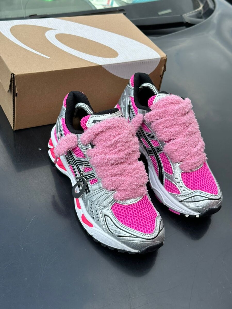 Baskets running Asics roses