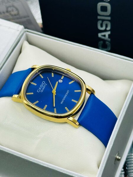 Montre Casio Bleu Or