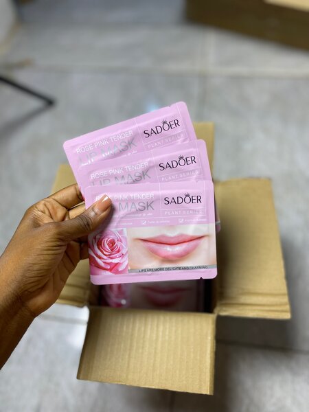 10 Masques Lèvres Rose