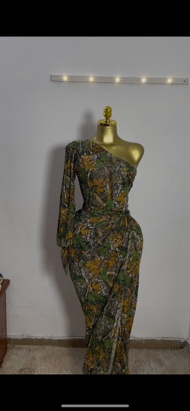 Robe Longue Asymétrique Élégante