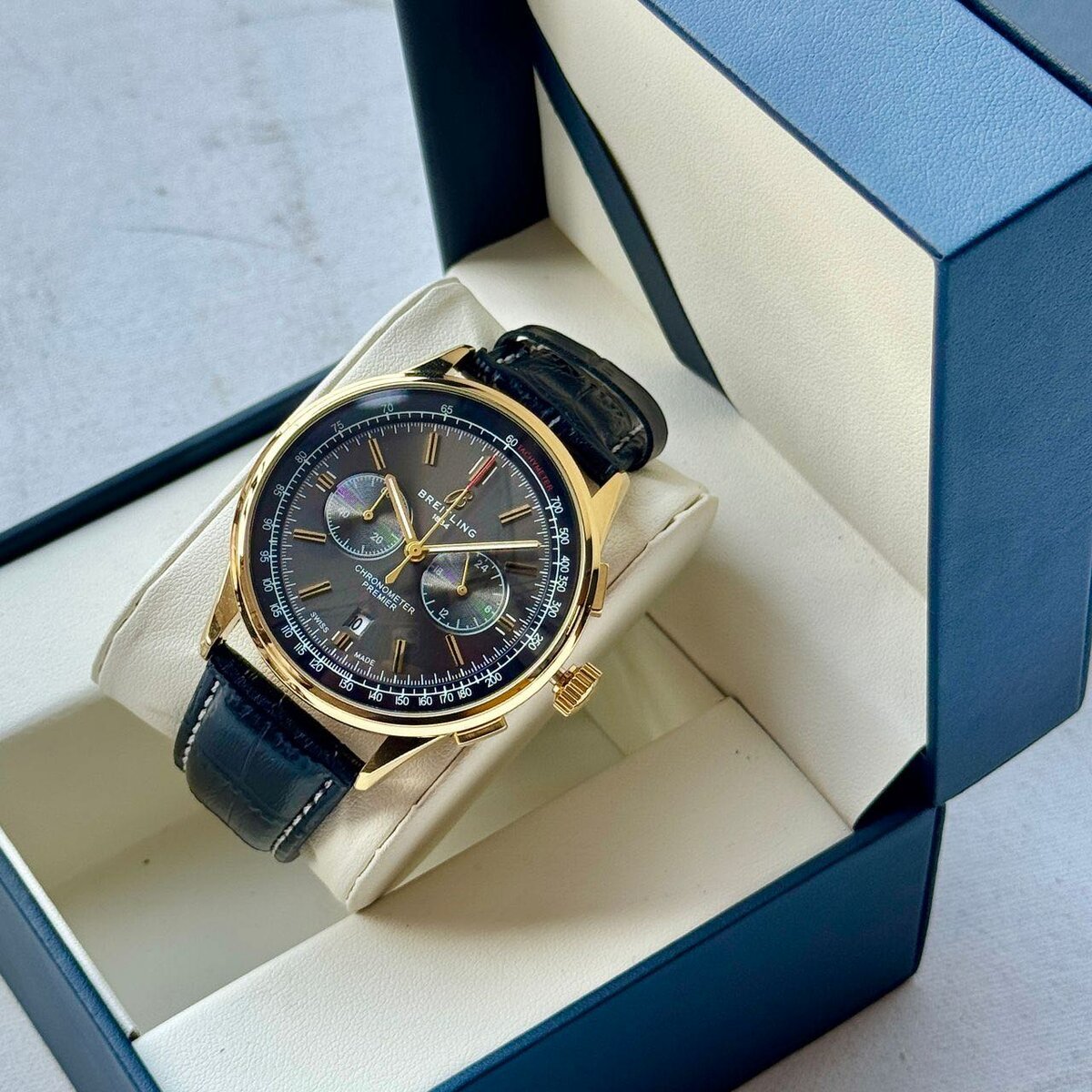 QUALITY LEATHER WATCH